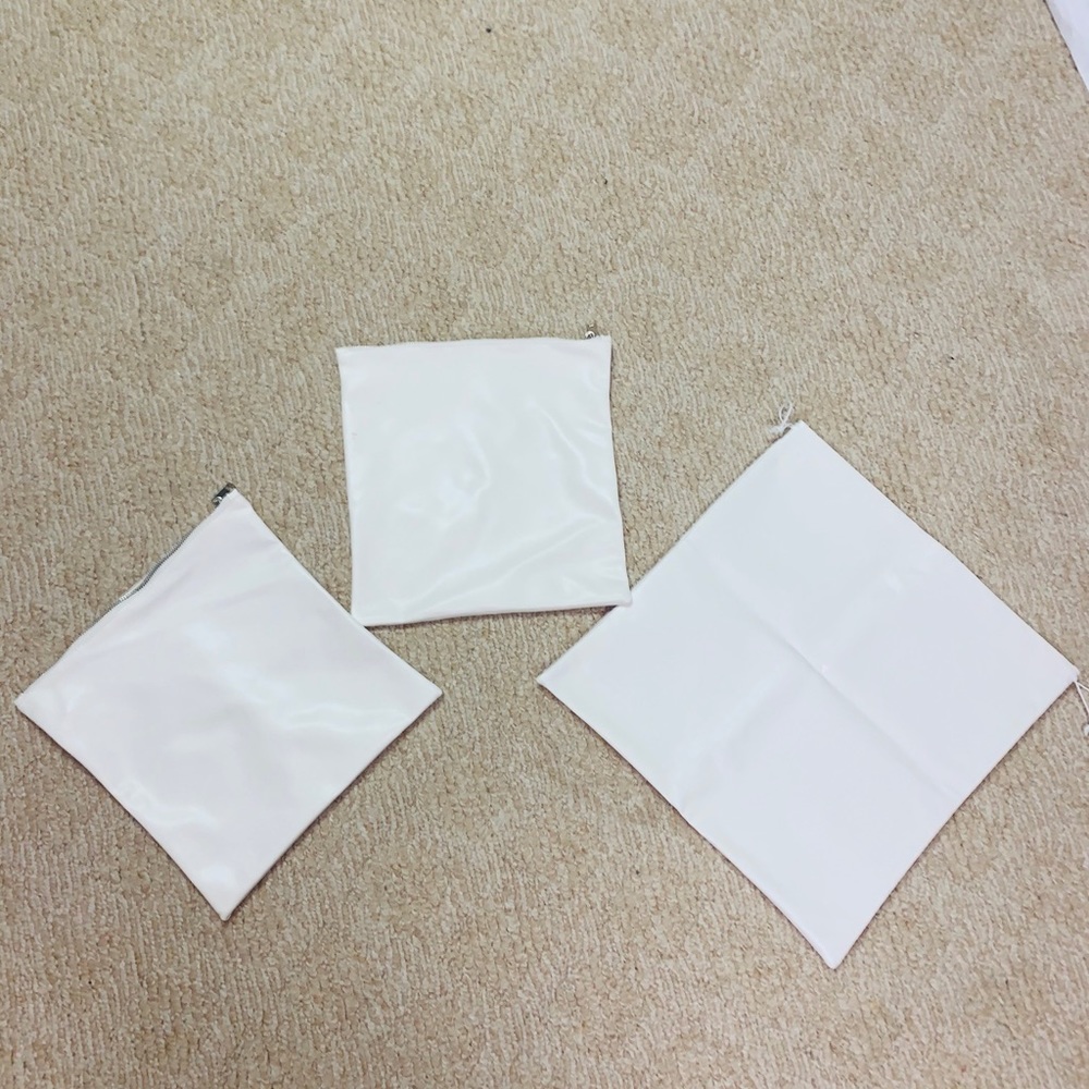 🔥HOT🔥 SET OF 3 WHITE FAUX LEATHER ZIPPERED BAGS